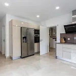 Villa Luxury Vau With Private Heated Pool *