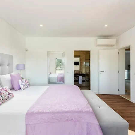 Villa Luxury Vau With Private Heated Pool *