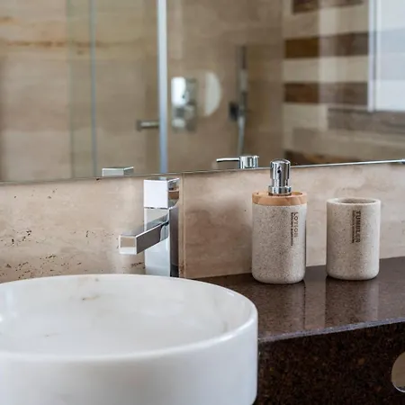 Luxury Vau With Private Heated Pool Портіман