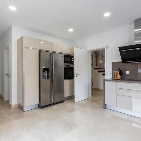 Willa Luxury Vau With Private Heated Pool Portimão