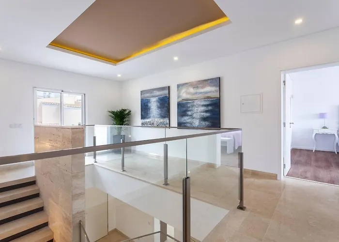 Luxury Vau With Private Heated Pool Вілла