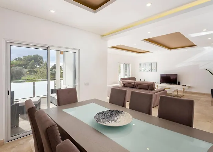 Luxury Vau With Private Heated Pool Портіман