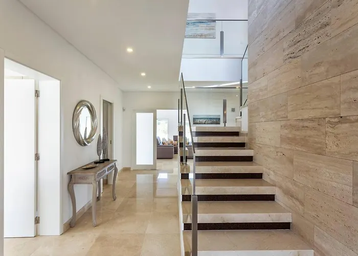 Luxury Vau With Private Heated Pool