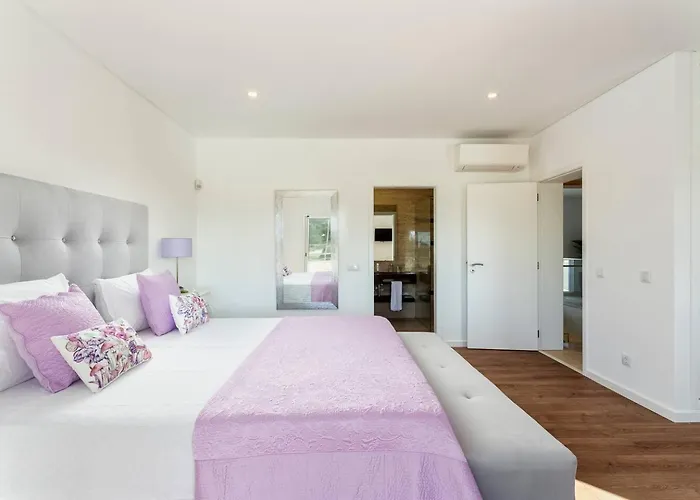 Villa Luxury Vau With Private Heated Pool *