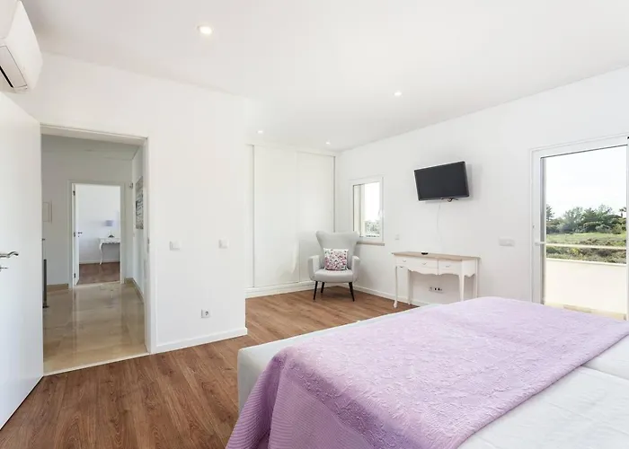 Luxury Vau With Private Heated Pool Villa