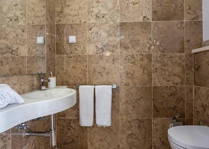 Villa Luxury Vau With Private Heated Pool