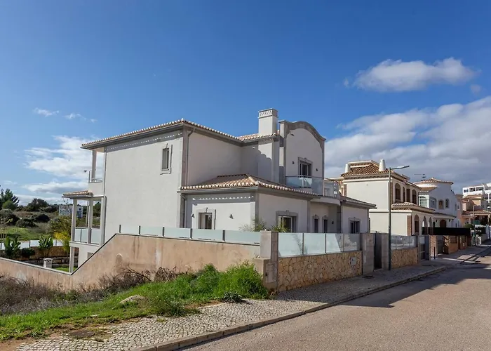 Villa Luxury Vau With Private Heated Pool *