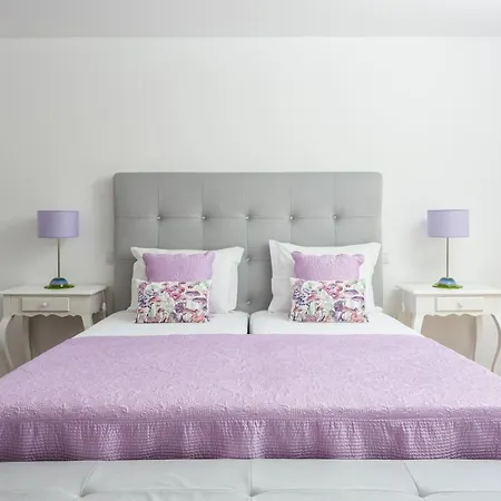 Villa Luxury Vau With Private Heated Pool